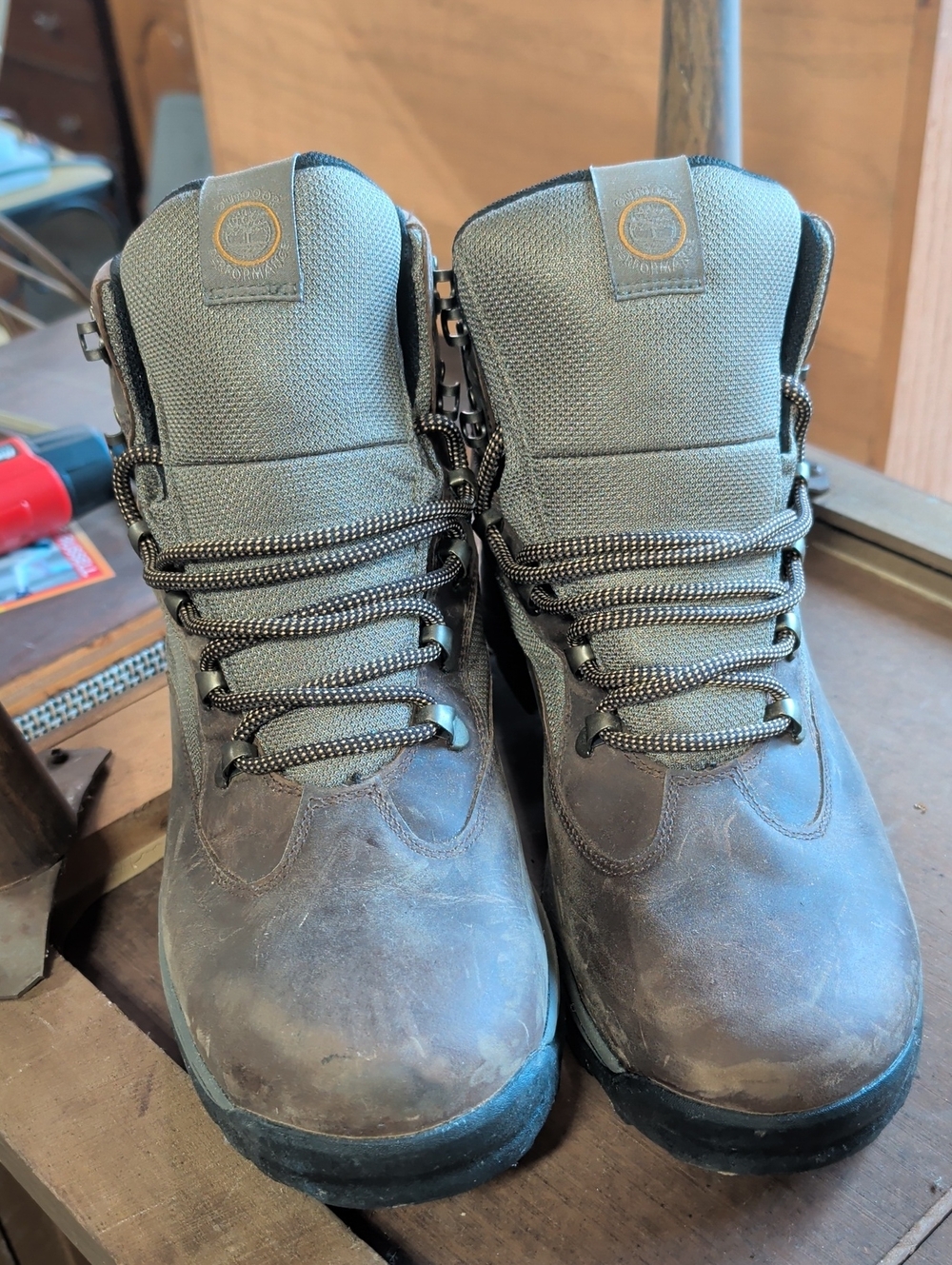 Men's Timberland Brown/Green Boots - Rugged Outdoor Work Shoe